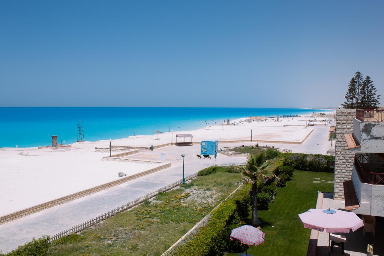 Beachfront Chalet In Green Beach, North Coast El Alamein Kültér fotó