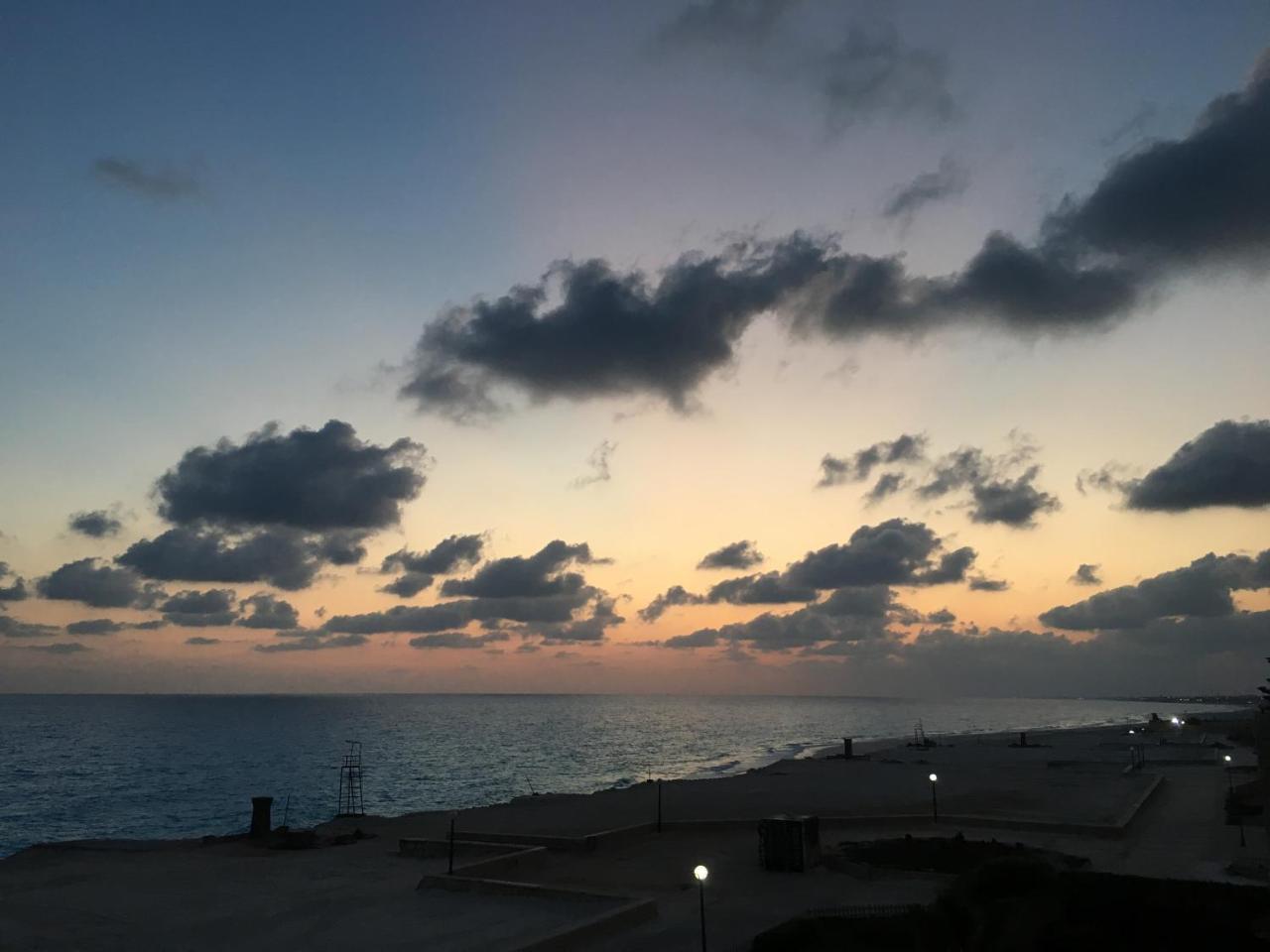Beachfront Chalet In Green Beach, North Coast El Alamein Kültér fotó